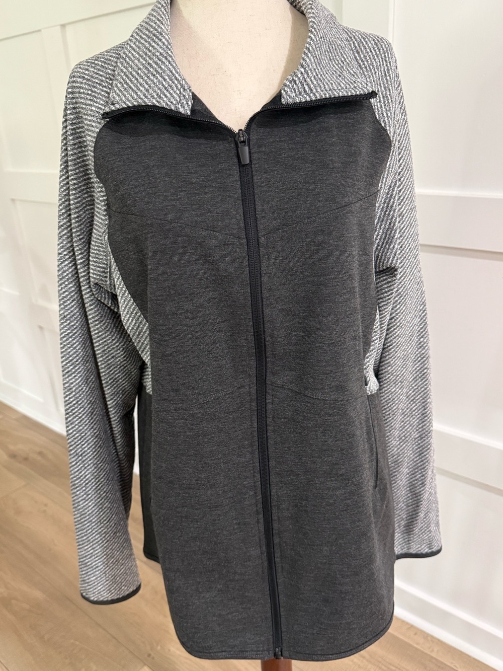 Champion Women’s Full Zip Performance Jacket Gray Black Size 1X